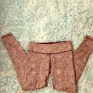 Lululemon Lotus Black and White legging